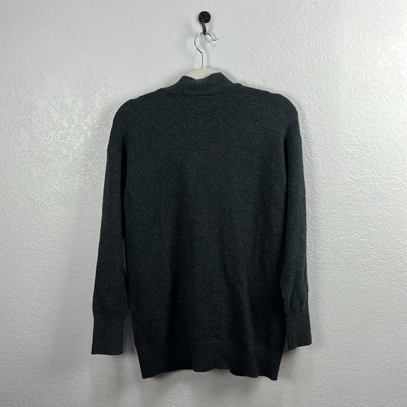 Loft Outlet Women’s Tight Knit Button Front Sweater Cardigan  Gray V neck Sz M - Picture 8 of 9